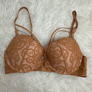 Victoria’s Secret Women’s Lace Very Sexy Push Up Bra Size 32D